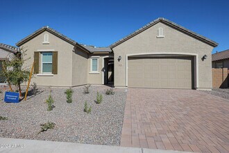 Building Photo - 7606 W Jackrabbit Ln