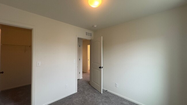 Building Photo - Great House in Thompson River Crossing