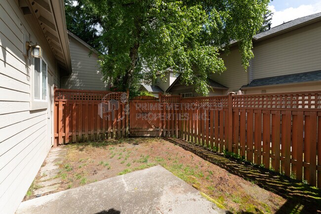 Building Photo - 9808 NE 130th Pl