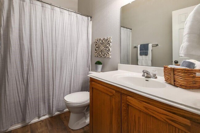 Building Photo - 11716 Larch Valley Dr
