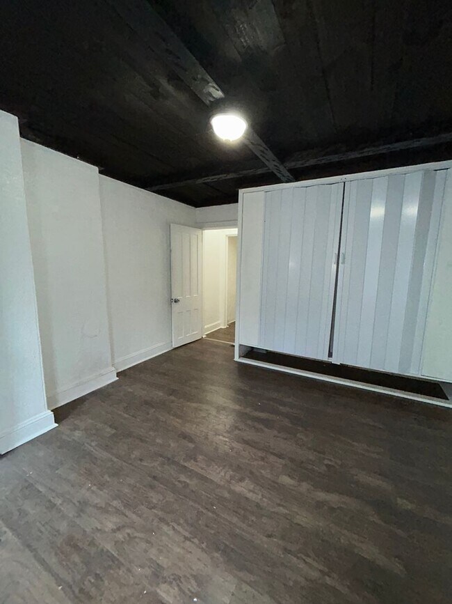 Building Photo - 25 Orange St