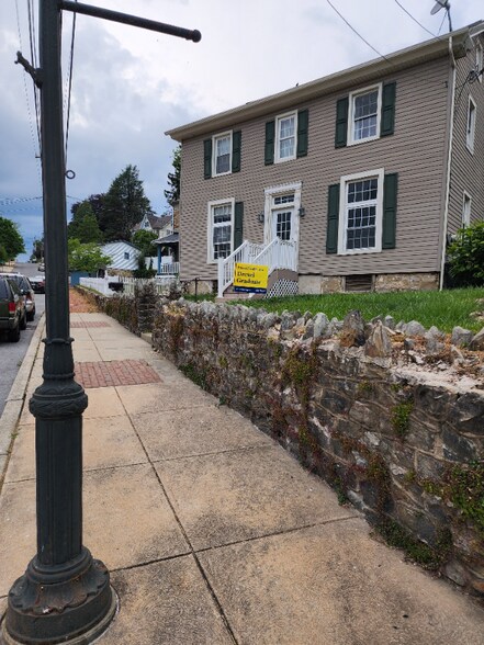Primary Photo - 309 Strasburg Ave