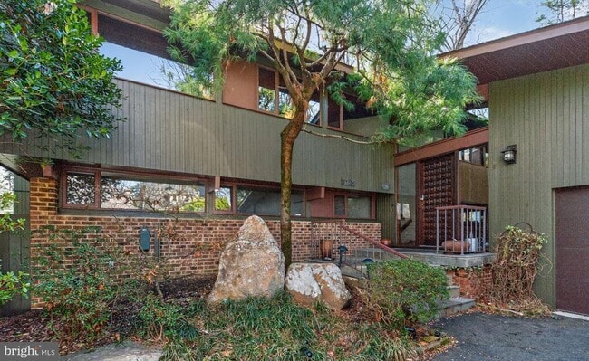 Building Photo - 1219 Ingleside Ave