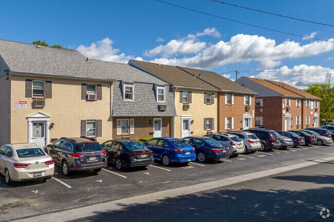 Building Photo - Ramsgate Court Townhomes