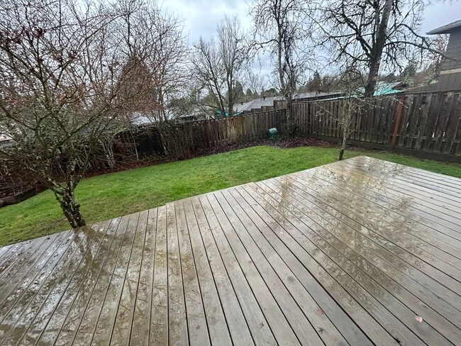 Building Photo - Beautiful 3 Bedroom 2 Bath Located in NW Corvallis!