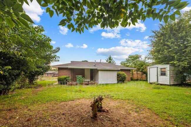 Building Photo - 426 Brookview Dr