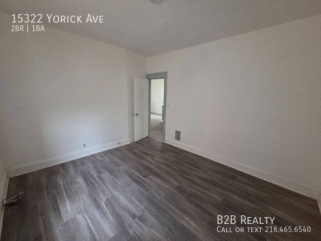 Building Photo - 15322 Yorick Ave