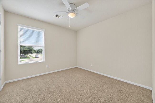 Building Photo - 20123 Windy Stone Dr