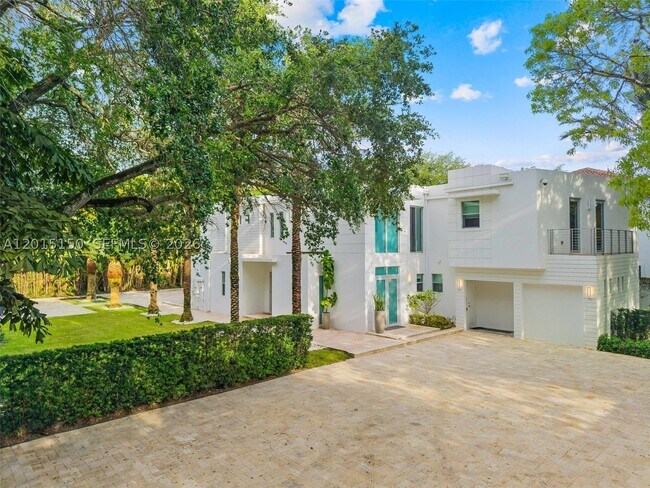 Building Photo - 3917 S Le Jeune Rd