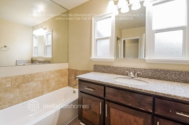 Building Photo - 17363 Saticoy St