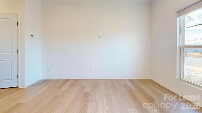 Building Photo - 8988 Clayton Aly