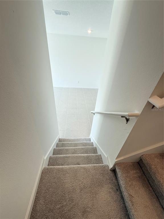 Building Photo - 2611 Skyline Lp