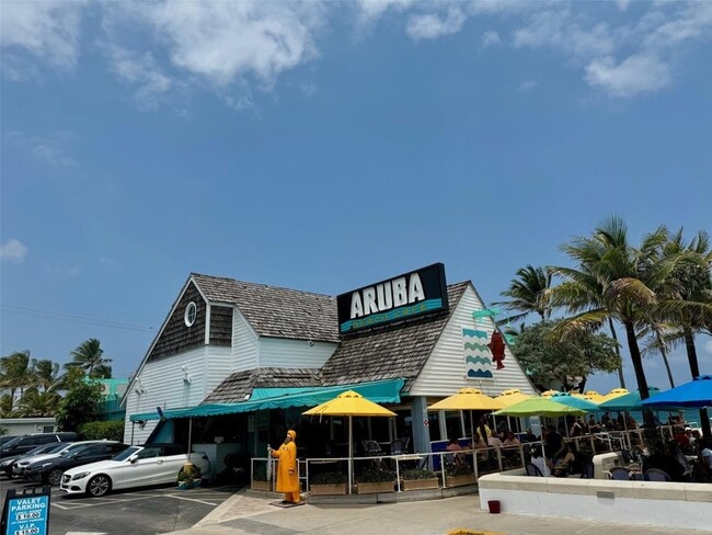 Building Photo - 3051 NE 47th Ct