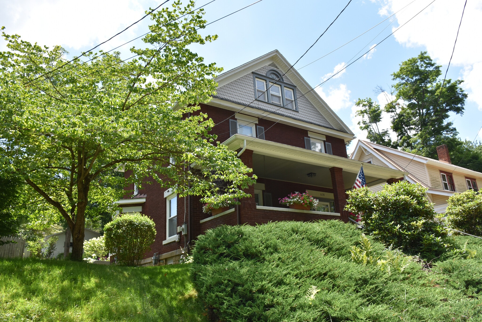 Building Photo - 618 Walnut St