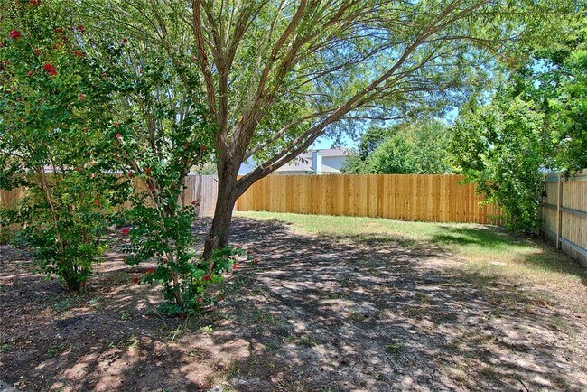 Building Photo - 16418 Hamilton Point Cir