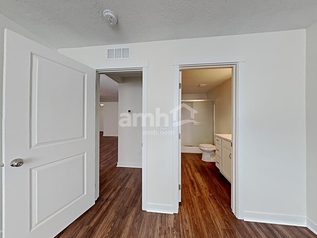 Building Photo - 9137 W Bigwood Dr.