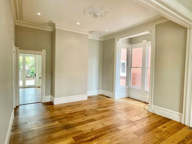 Building Photo - 5BR/3.5BA Elegant Presidio Heights Home! Flat Yard! 2 Car Garage! Laundry! PROGRESSIVE