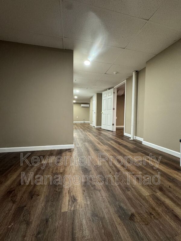 Building Photo - 2424 New Orleans St