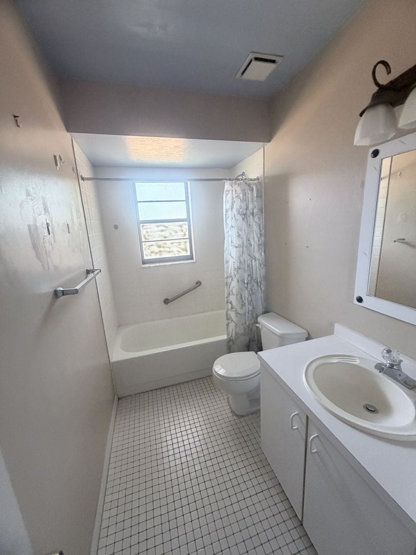 Building Photo - 708 SE 47th St