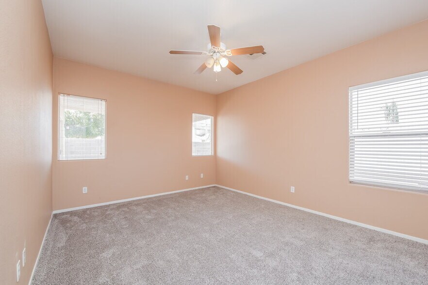 Building Photo - 5421 Sea Water Way