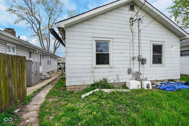 Building Photo - 937-939 N Drexel Ave