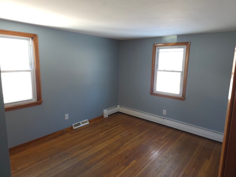 Bedroom - 11 Boyden St