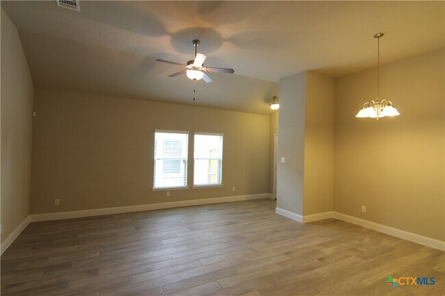 Building Photo - 1259 FM306