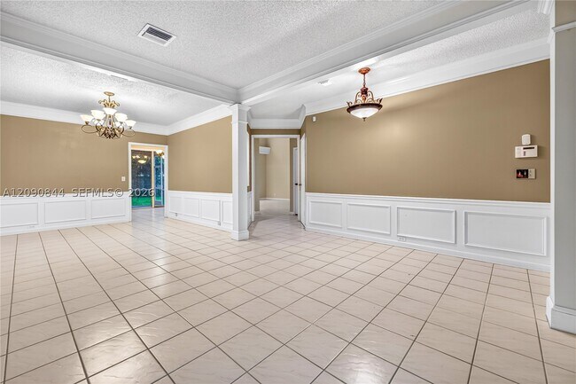 Building Photo - 5868 N Plum Bay Pkwy