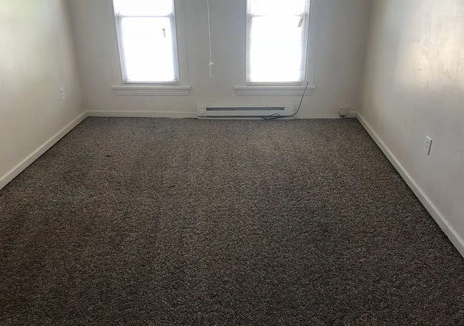 Building Photo - 638 S 2nd St