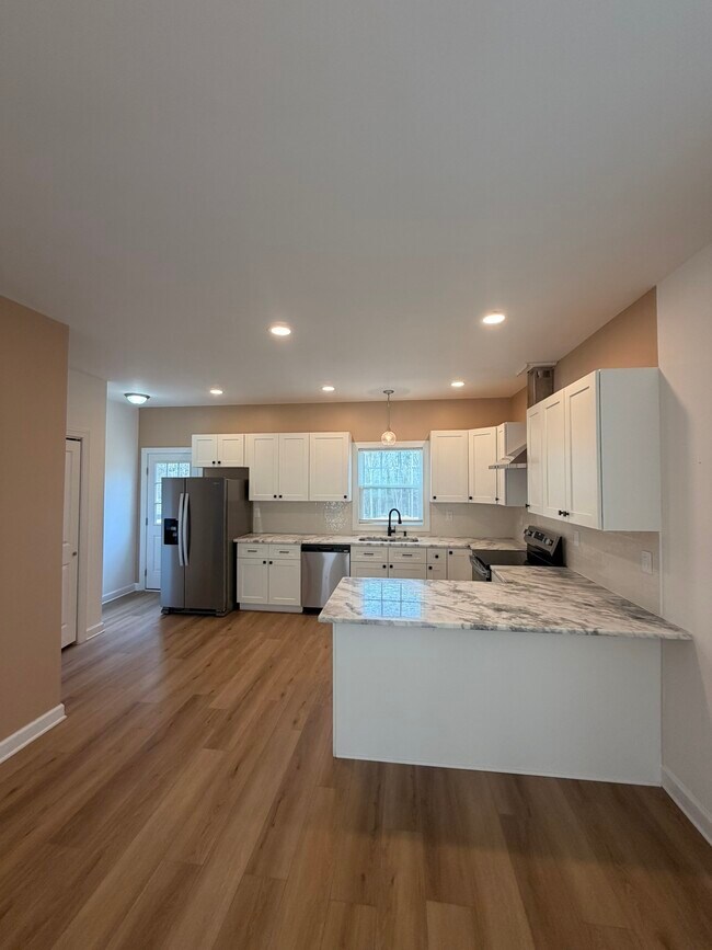 Building Photo - 126 East End Ave