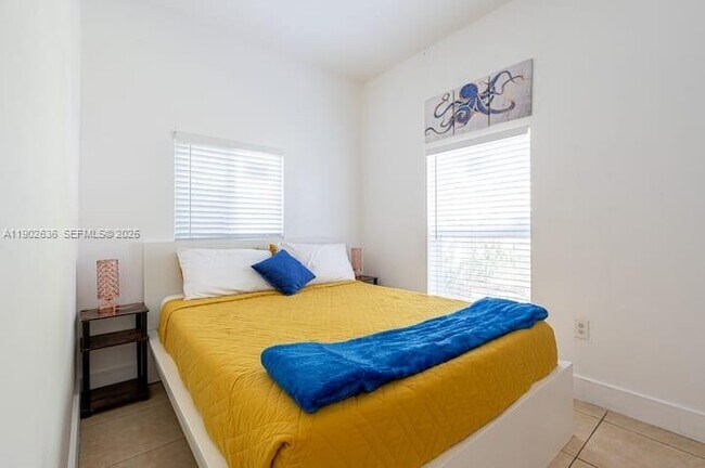 Building Photo - 8028 NW 5th Ct