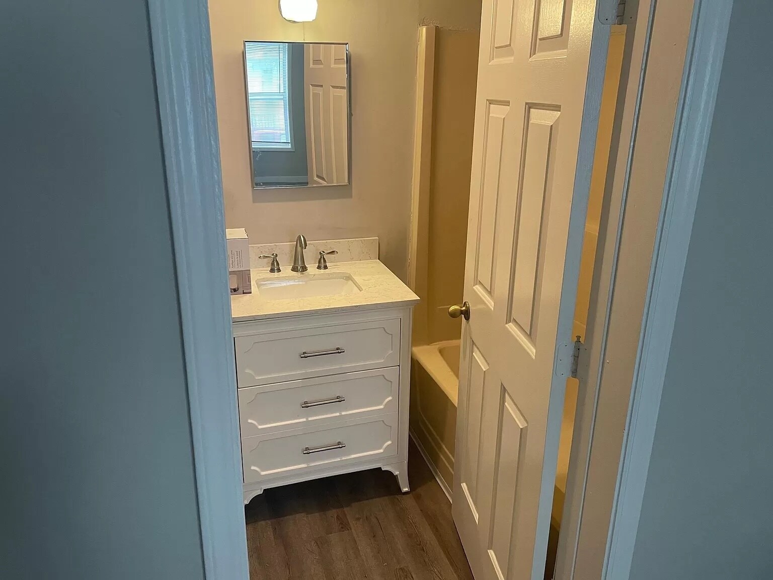 Building Photo - 727 N Maple St