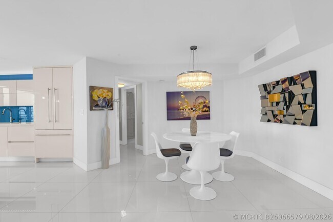 Building Photo - 500 S Ocean Blvd