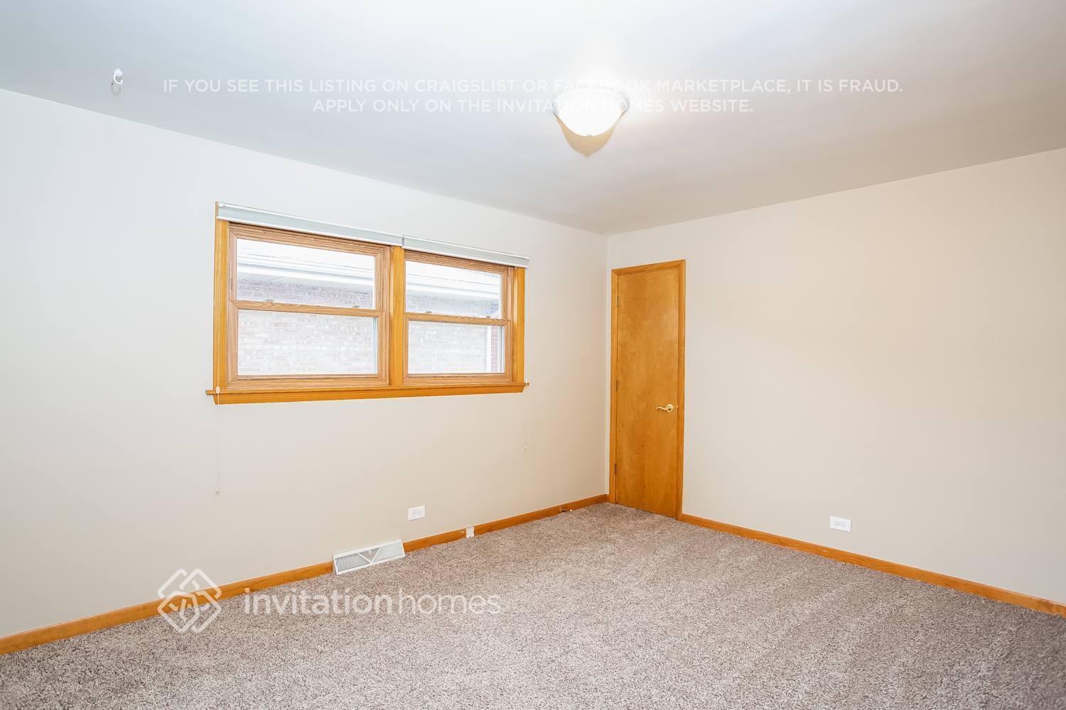 Building Photo - 2820 W 102nd Pl