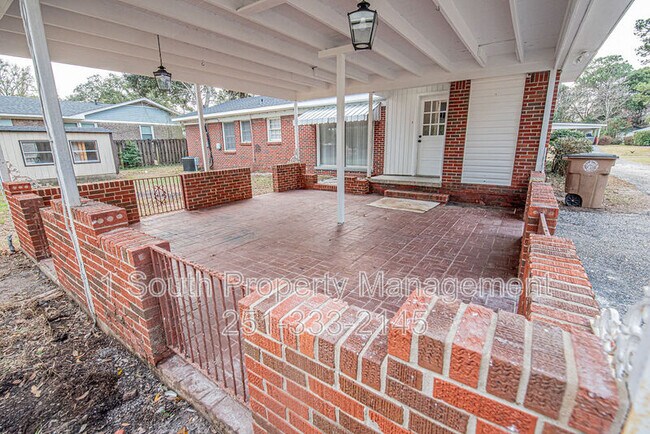 Building Photo - 4361 Montclair Cir E