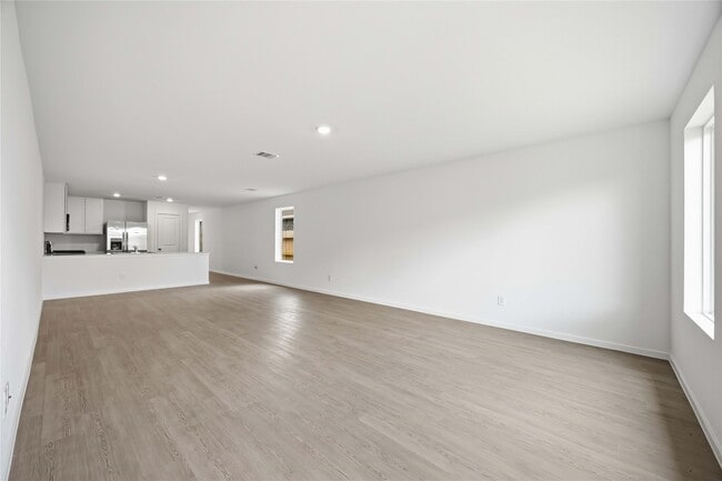 Building Photo - 16842 Spotted Oak Dr