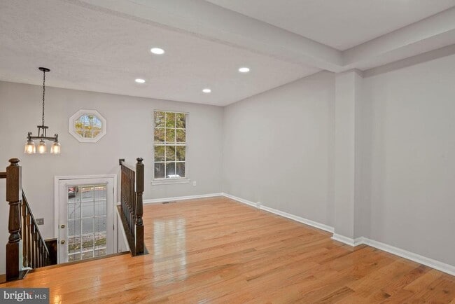 Building Photo - 1539 Woodcrest Dr