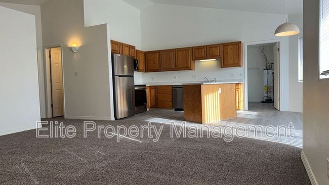 Building Photo - 163 S Stardust Cir