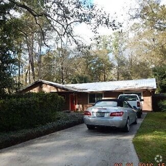 Building Photo - 2904 NW 40 Pl