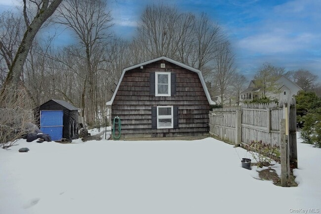 Building Photo - 336 Diddell Rd