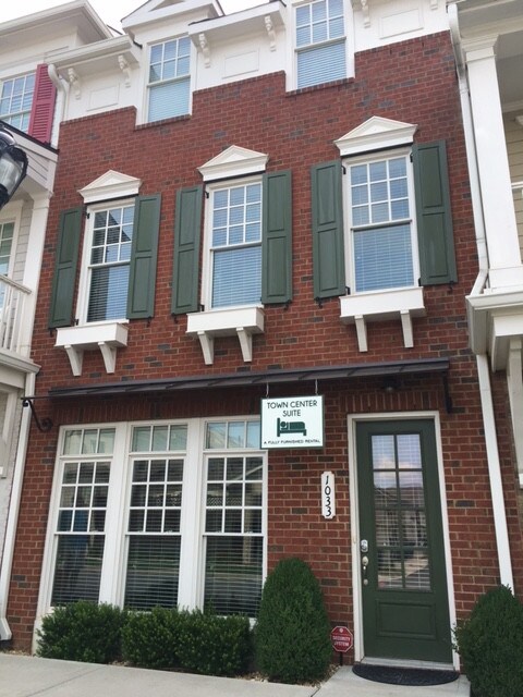 Primary Photo - 1033 Westhaven Blvd