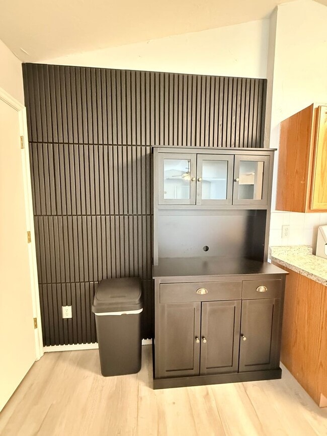 Building Photo - 4 Bedroom - 2 bath duplex located near campus and State Highway 9