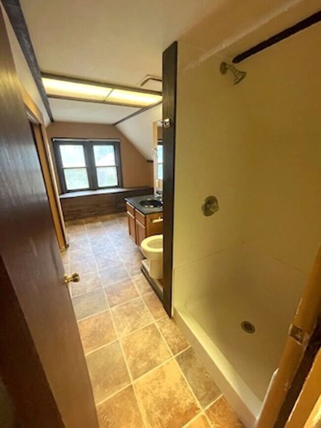 Building Photo - 1307 Spring St