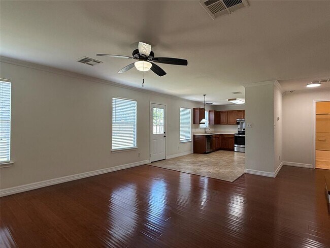 Building Photo - 307 Indian Meadow Dr