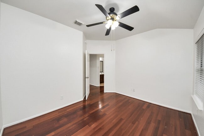 Building Photo - 2412 Appian Way