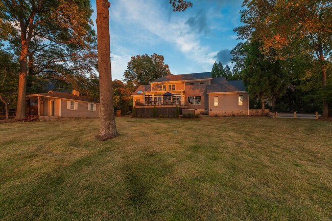 Building Photo - 442 Stonemarker Rd