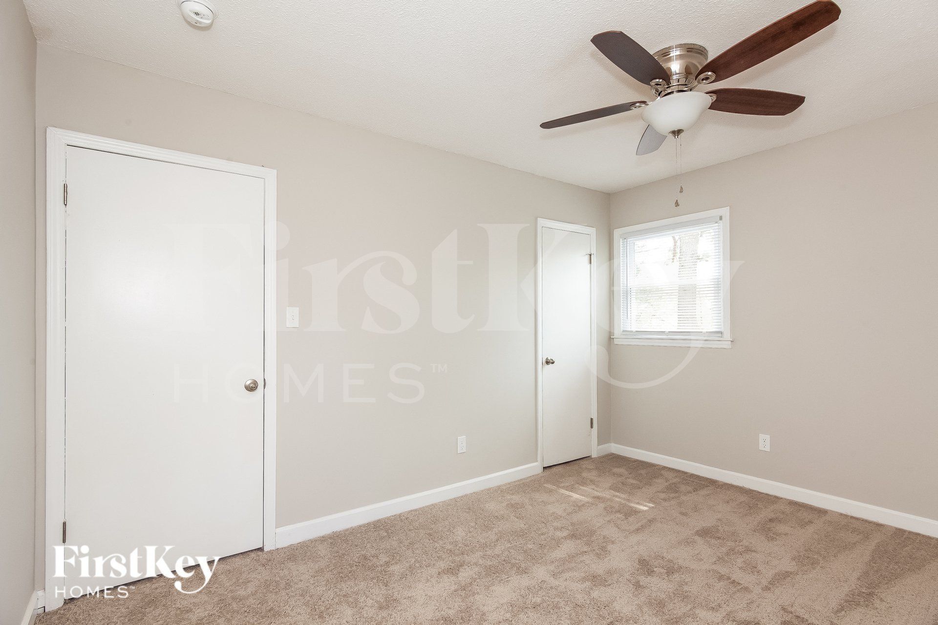 Building Photo - 3625 Somerset Dr