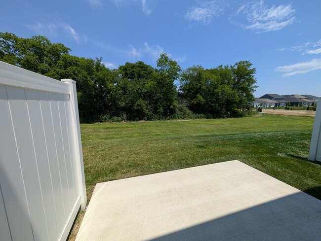 Building Photo - 1189 Riverbrook Dr