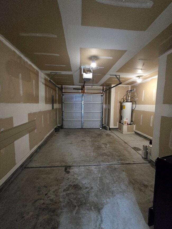 Building Photo - 1601 Ruger Dr