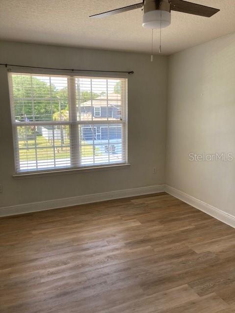 Building Photo - 7 Roxanne Pl